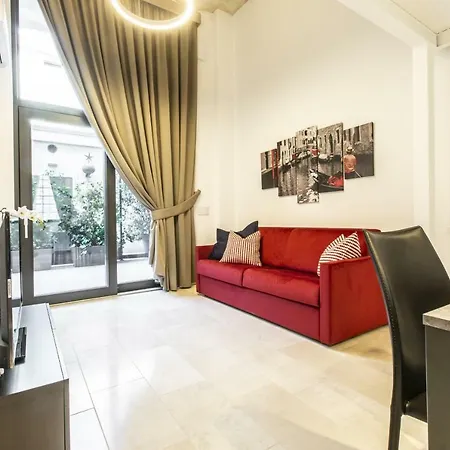 Elegant Fornasa Vecia, Canal View With A Beautiful Garden R&r Venezia