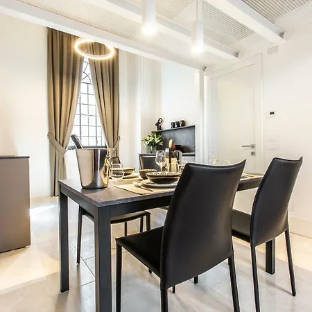 Appartamento Elegant Fornasa Vecia, Canal View With A Beautiful Garden R&r Venezia