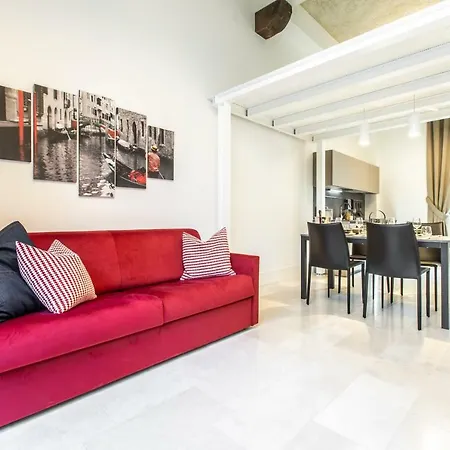 Appartamento Elegant Fornasa Vecia, Canal View With A Beautiful Garden R&r Venezia