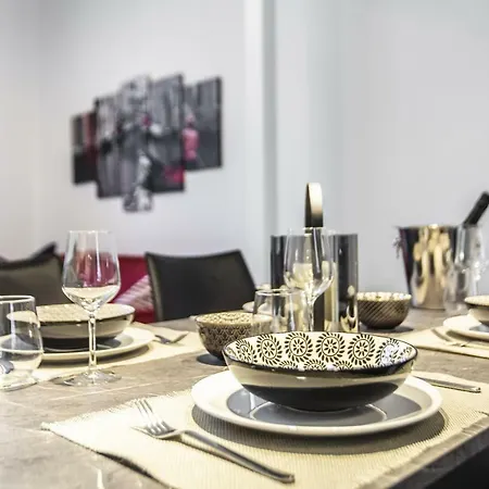 Elegant Fornasa Vecia, Canal View With A Beautiful Garden R&r